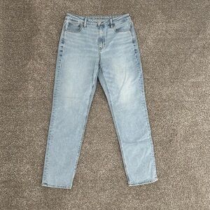 NWOT American Eagle Strigid Mom Jean